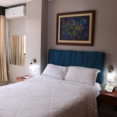 Tropical Inn Hotel Guayaquil Exterior photo