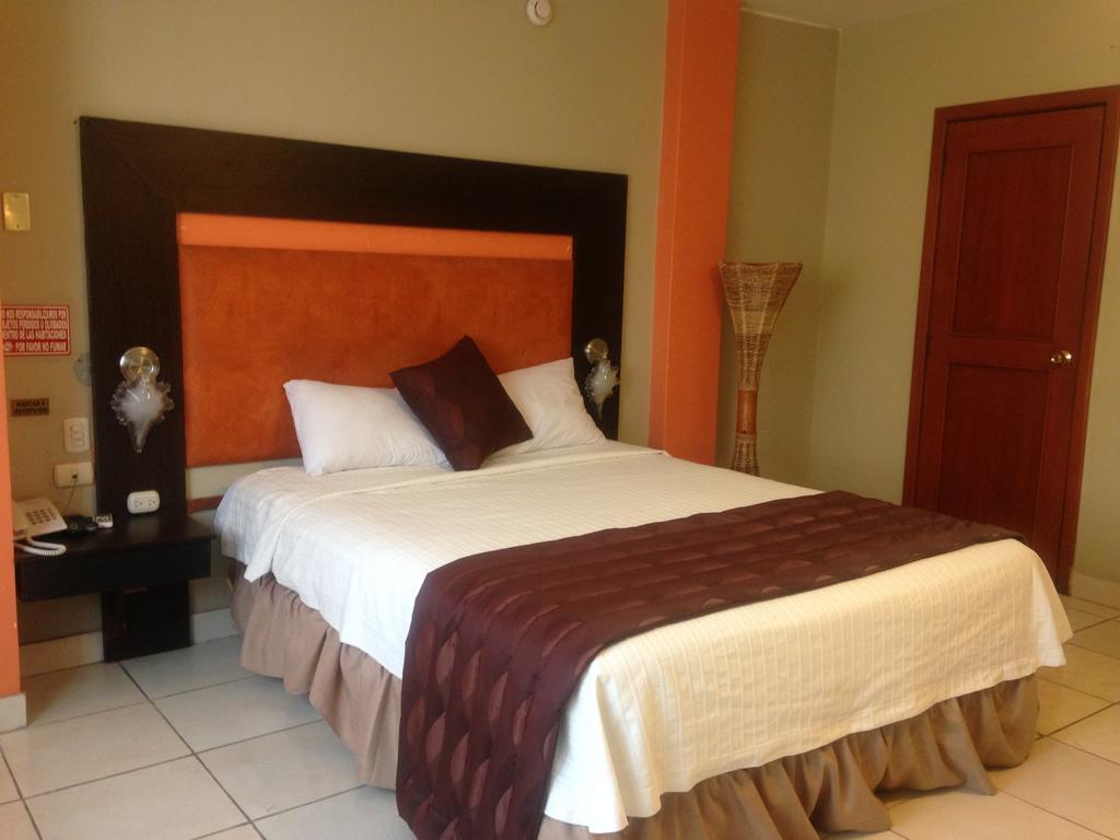 Tropical Inn Hotel Guayaquil Exterior photo