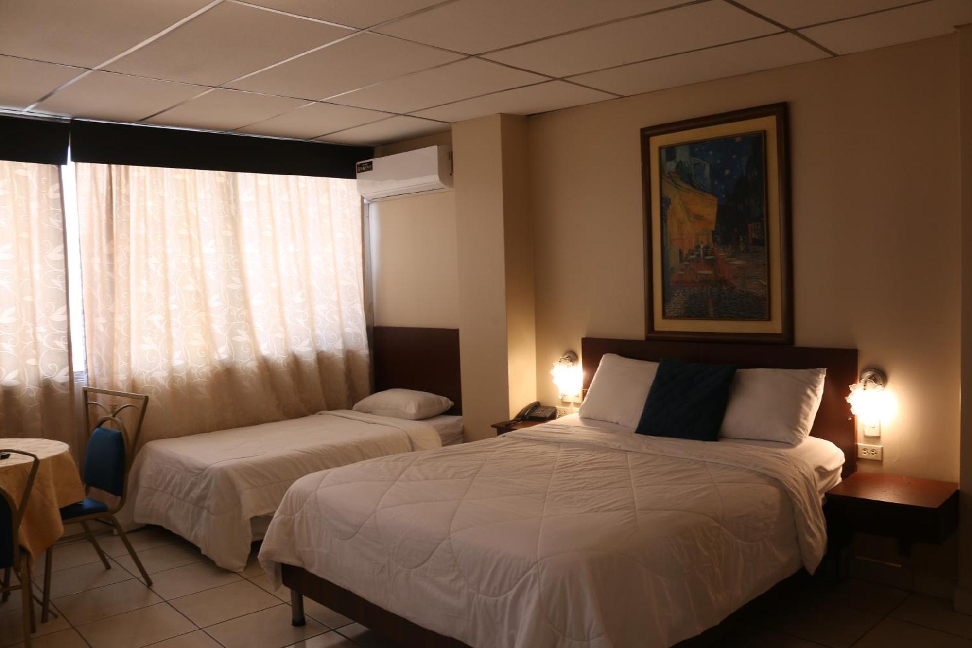 Tropical Inn Hotel Guayaquil Exterior photo