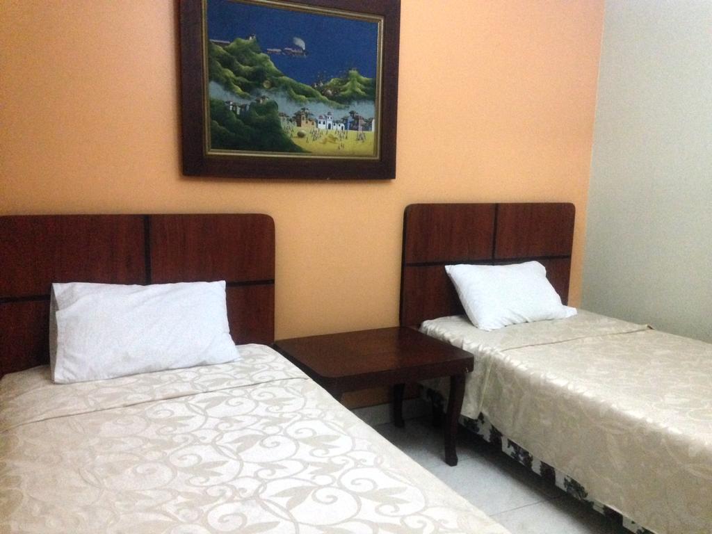 Tropical Inn Hotel Guayaquil Exterior photo