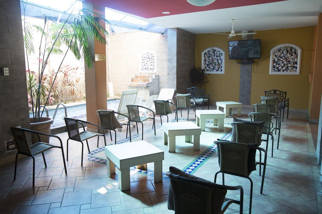 Tropical Inn Hotel Guayaquil Exterior photo