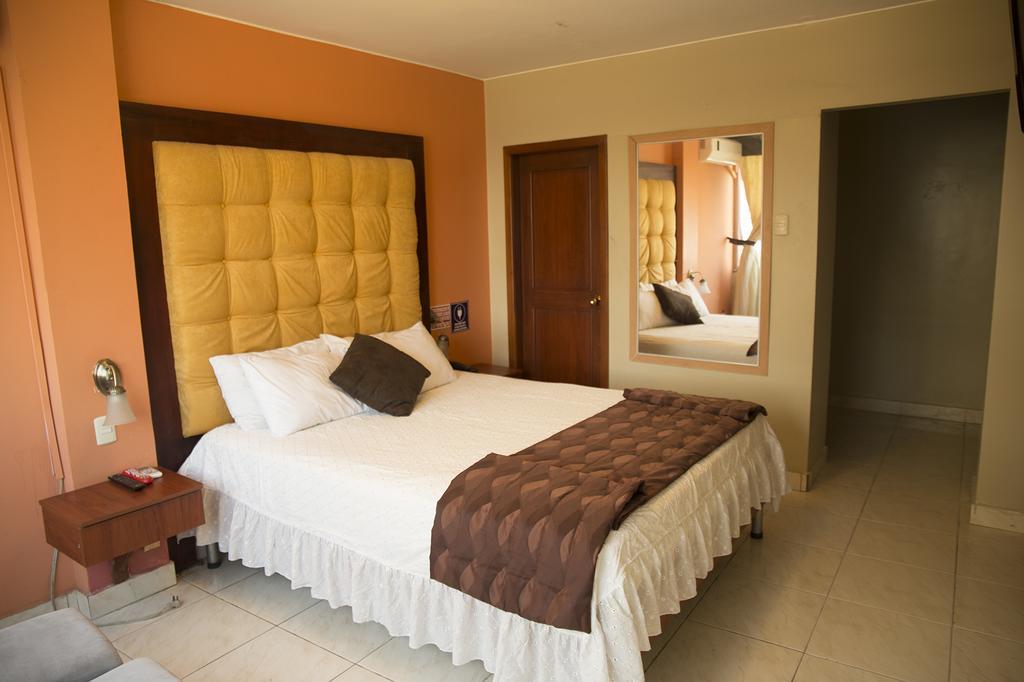Tropical Inn Hotel Guayaquil Exterior photo