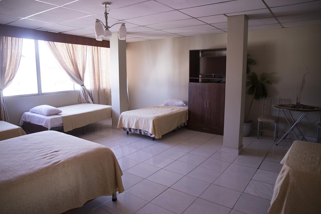 Tropical Inn Hotel Guayaquil Exterior photo