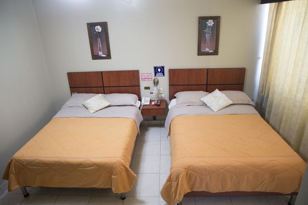 Tropical Inn Hotel Guayaquil Exterior photo